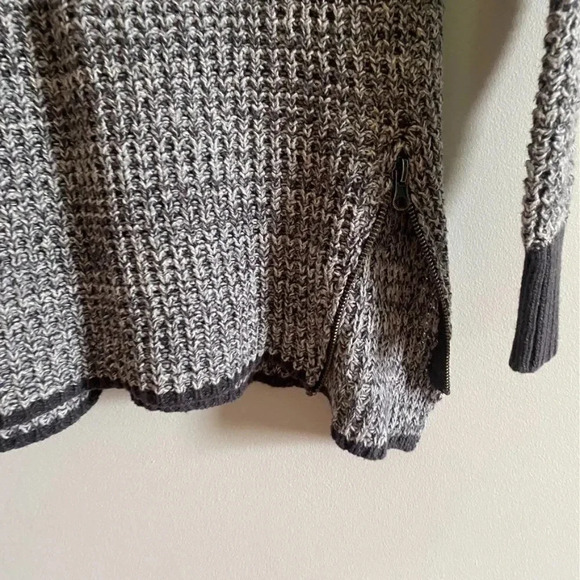 Kaisely Gray Side Zipper Sweater - Picture 4 of 11